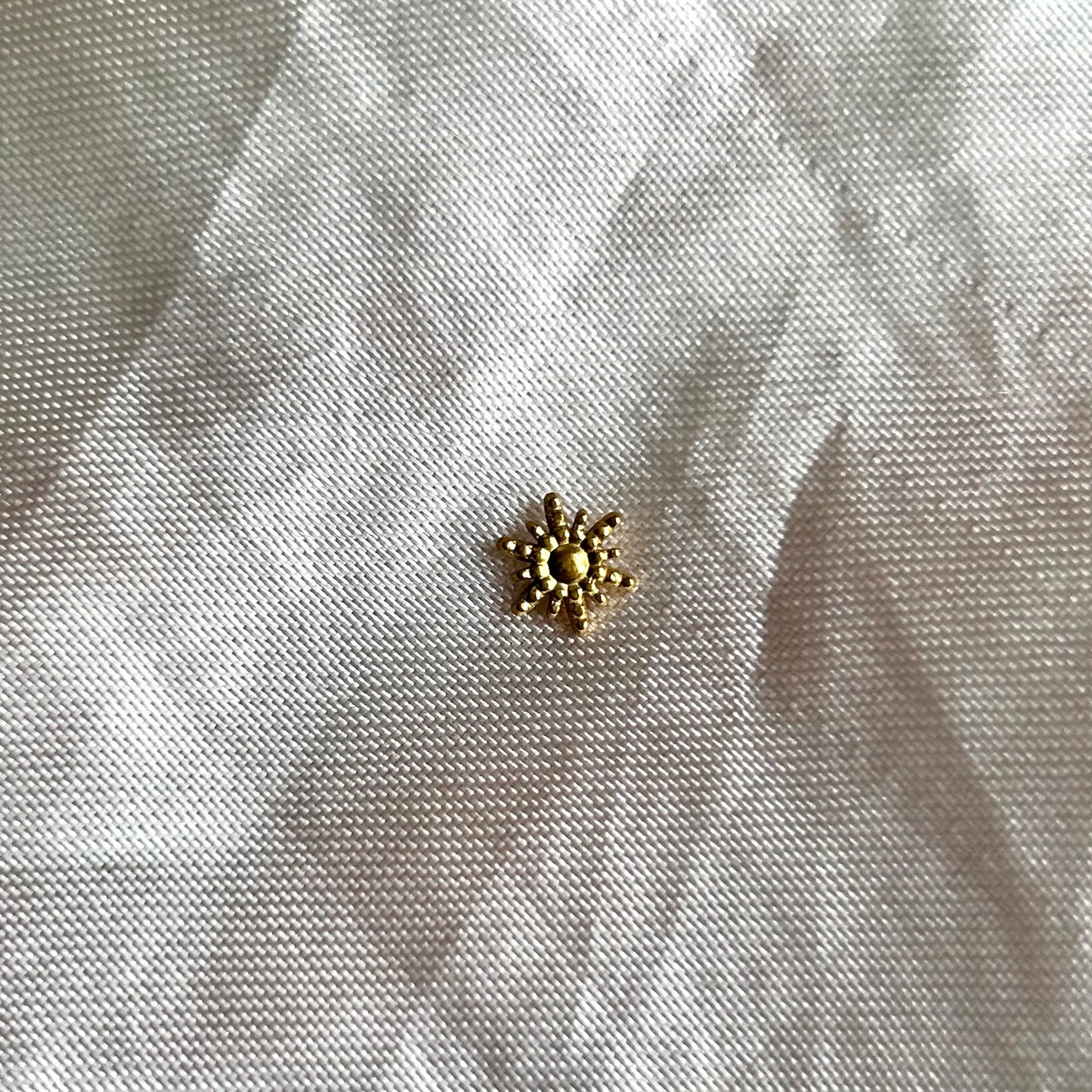 mini sunny stud gold