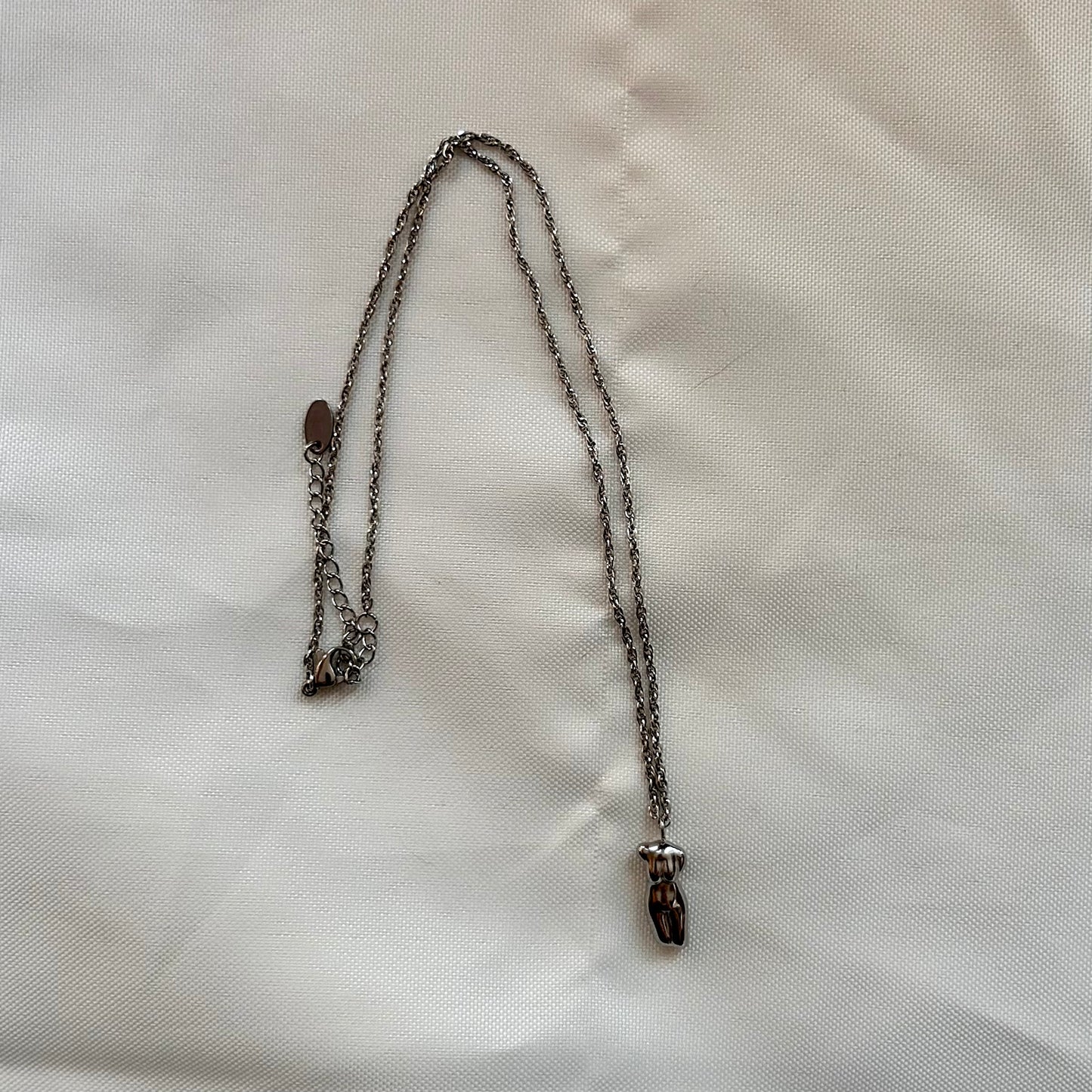 feminine necklace in silver