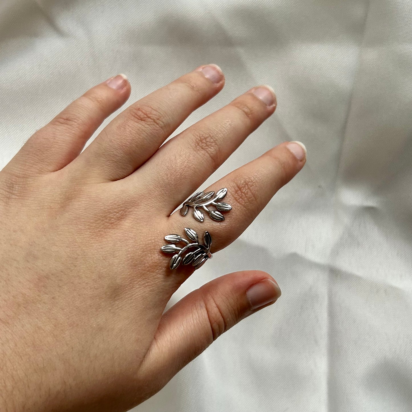 adjustable silver ring with leaves