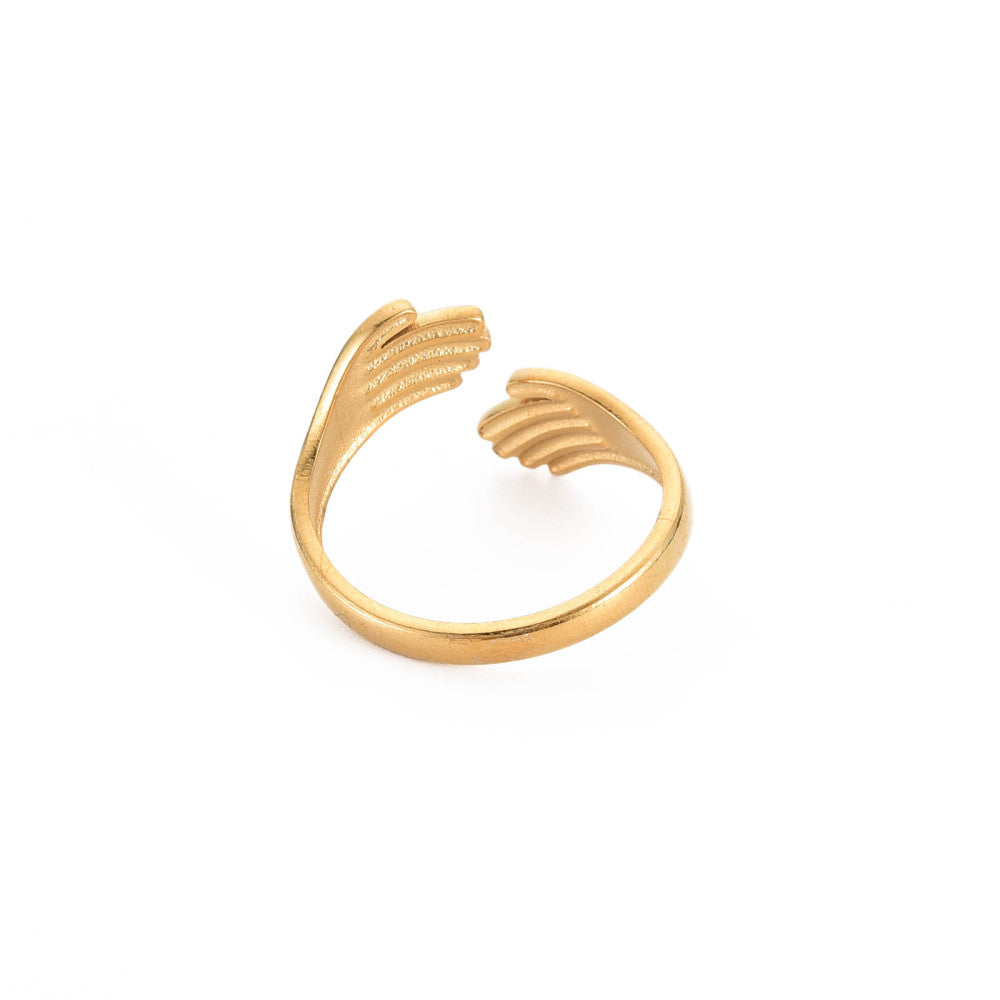 hug design ring