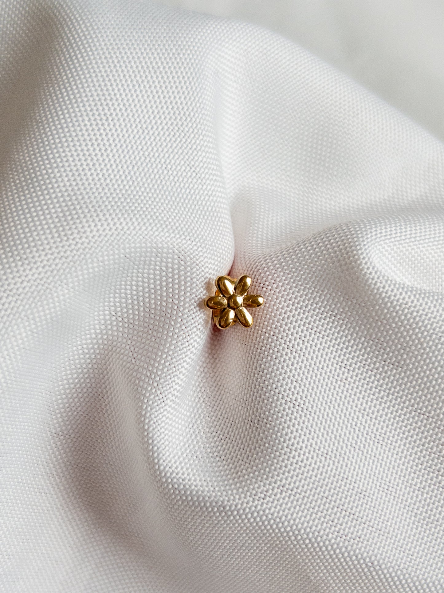 Flower Stud Gold