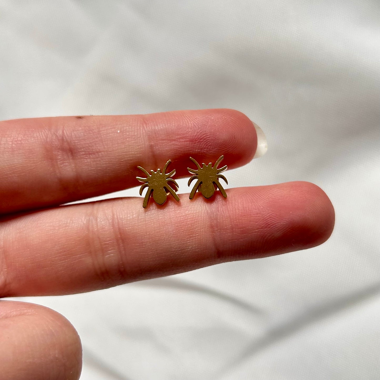 gold spider studs