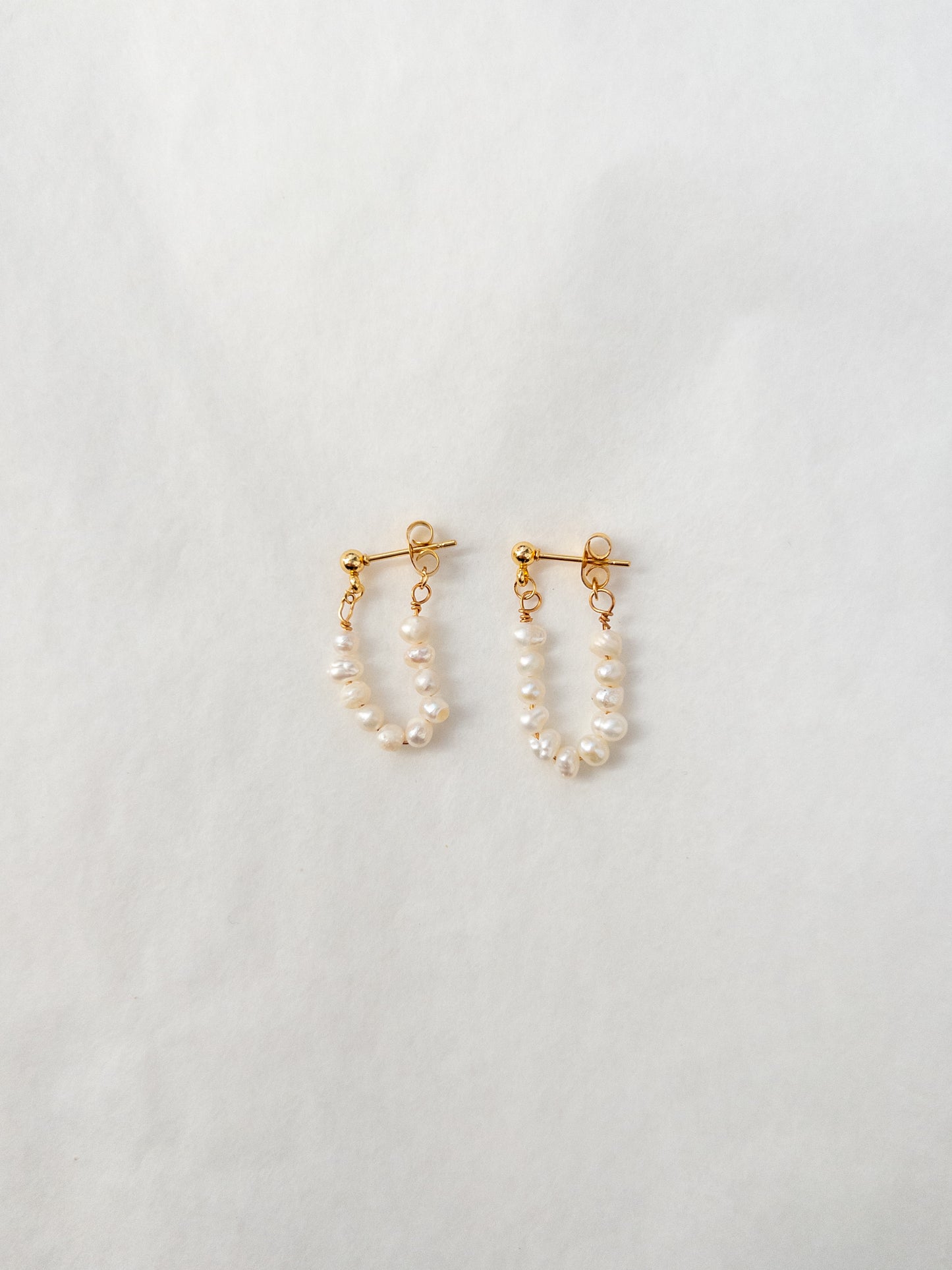pearl chain studs