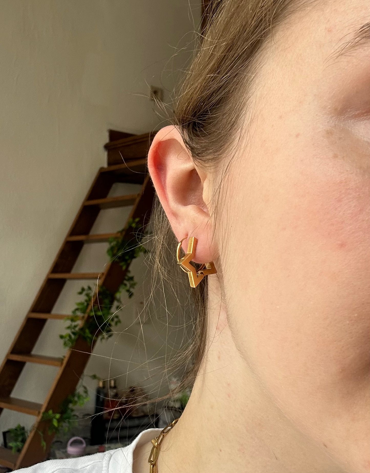 star hoops in gold