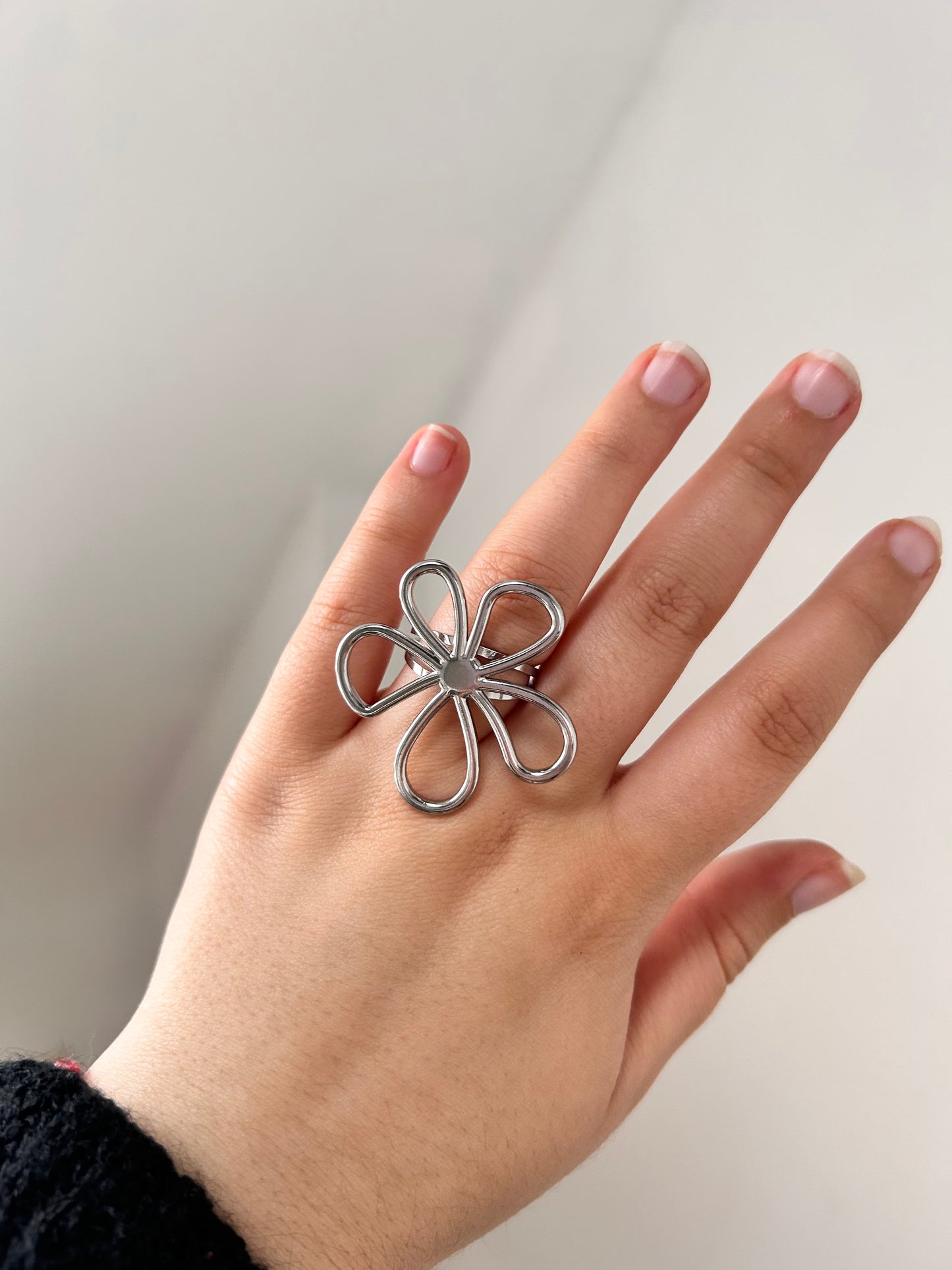 Statement Flower Ring Silver