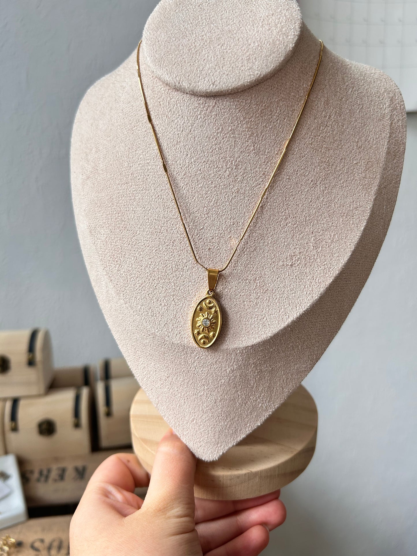 gold crystal necklace