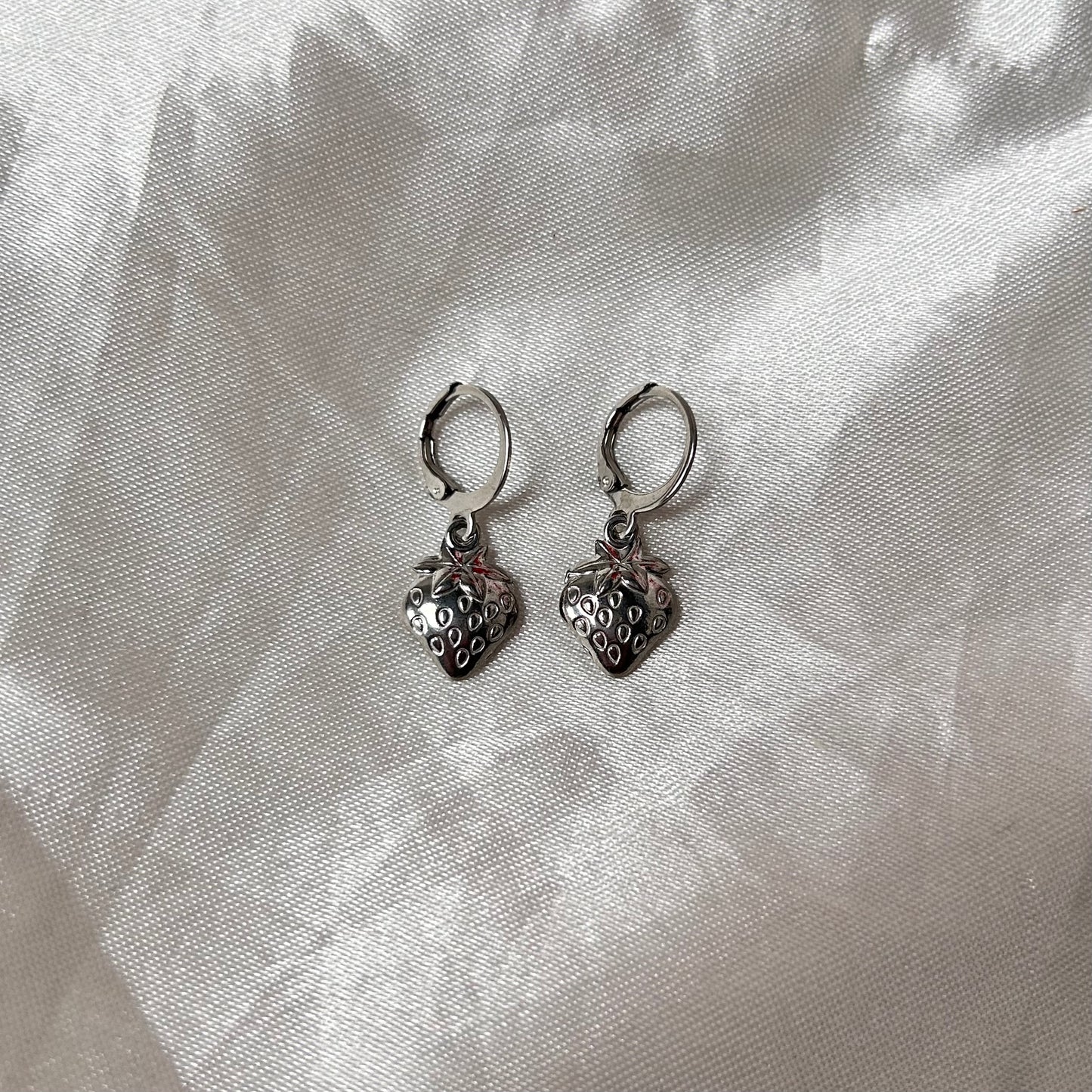 Strawberry Earrings Silver
