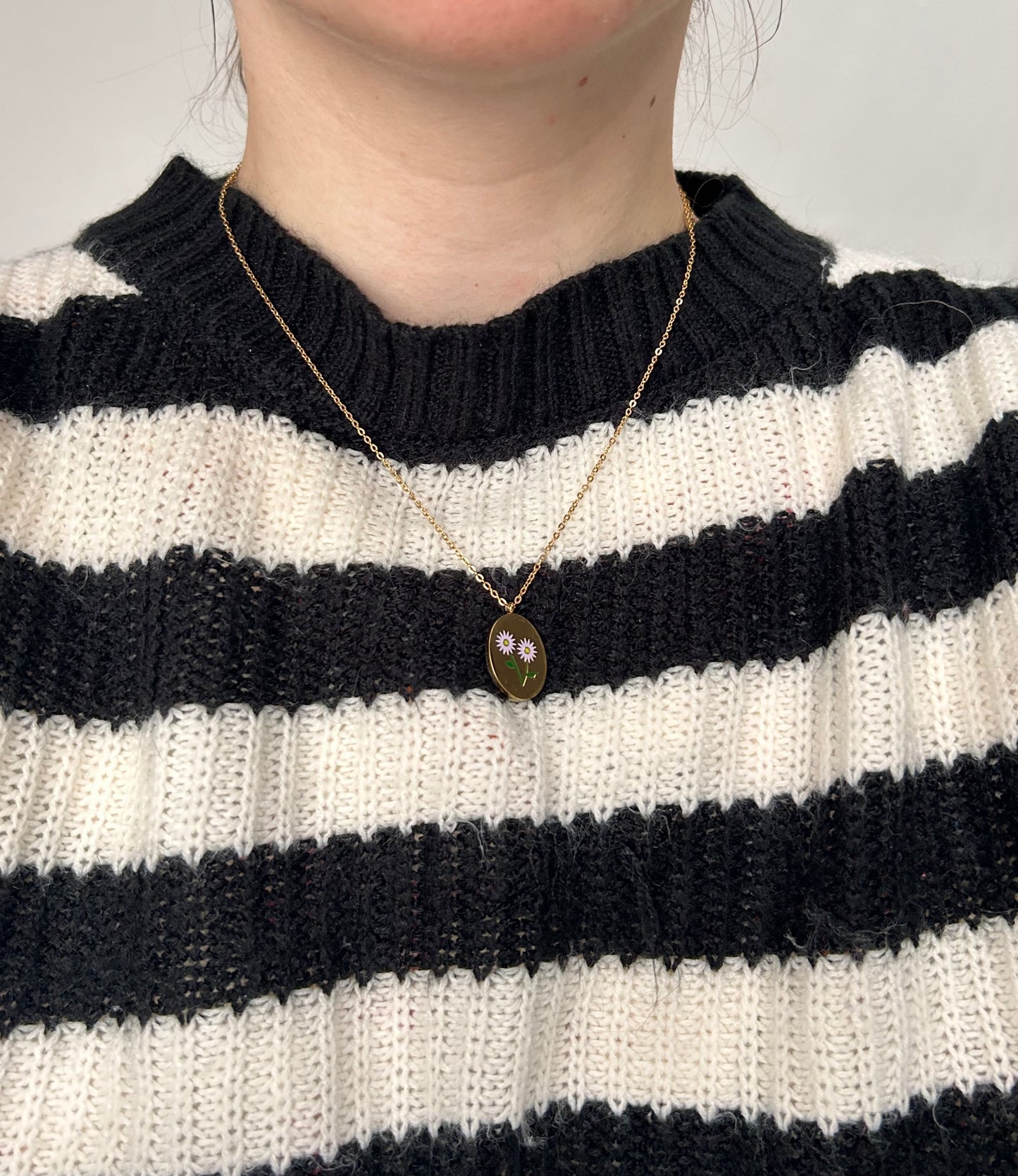 April Birthflower Necklace Gold