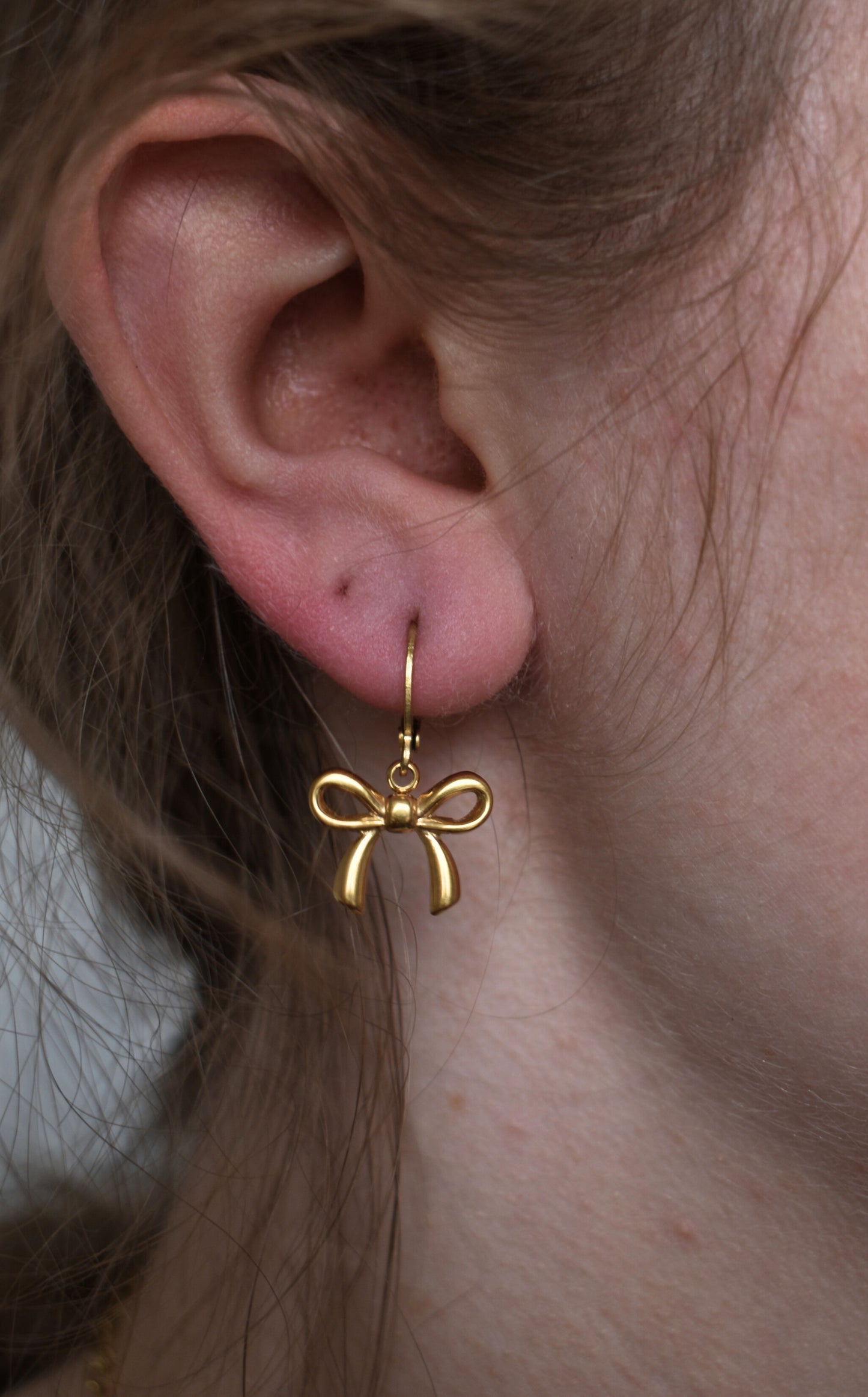 Small Bow Hoops Gold