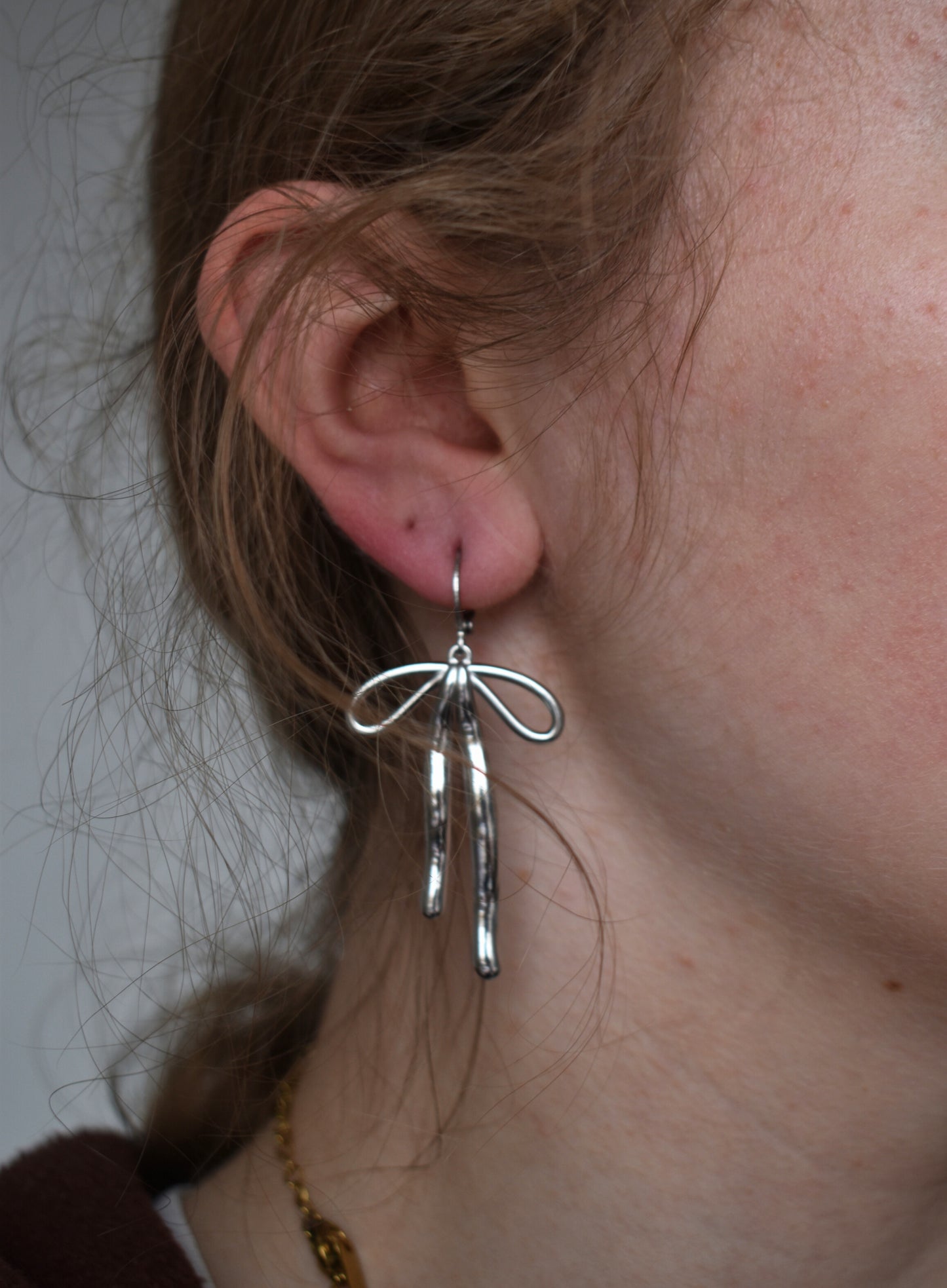 Statement Bow Hoops Silver