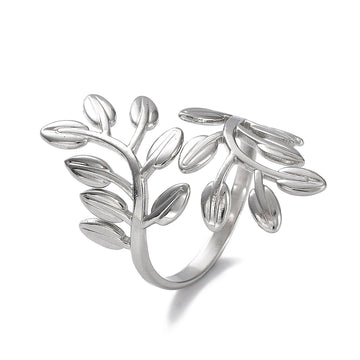 silver ring with leaves