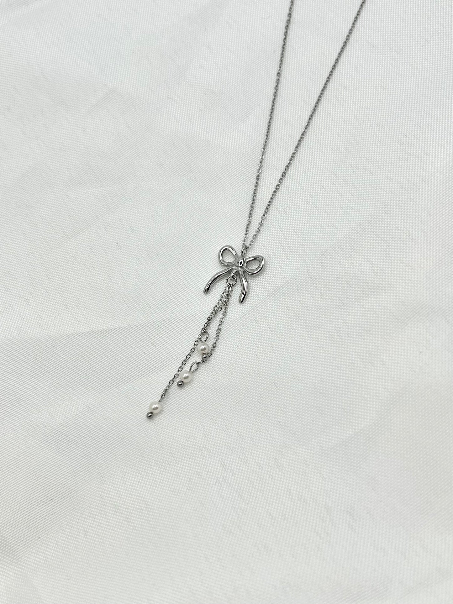 Pearl Bow Necklace