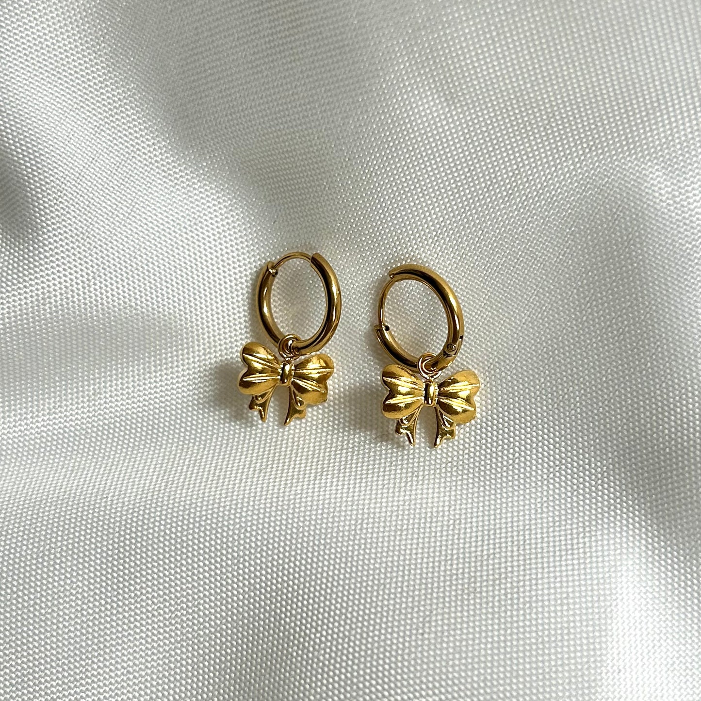 Bow Hoops Gold