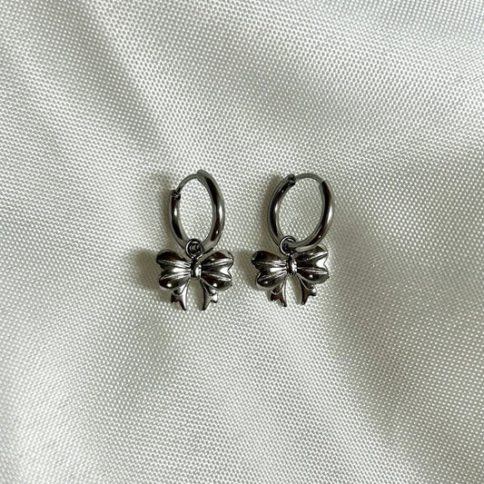 Bow Hoops Silver