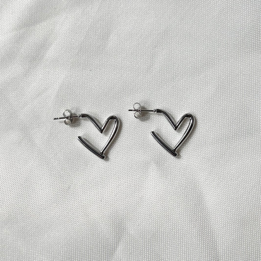 Heart Studs Silver