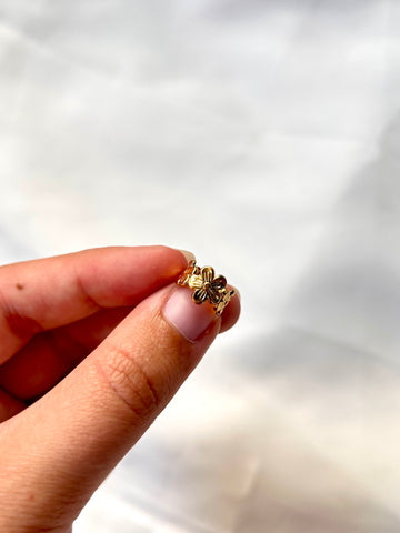 Flower Earcuff Gold