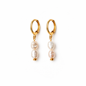 Two Pearl Oorbellen