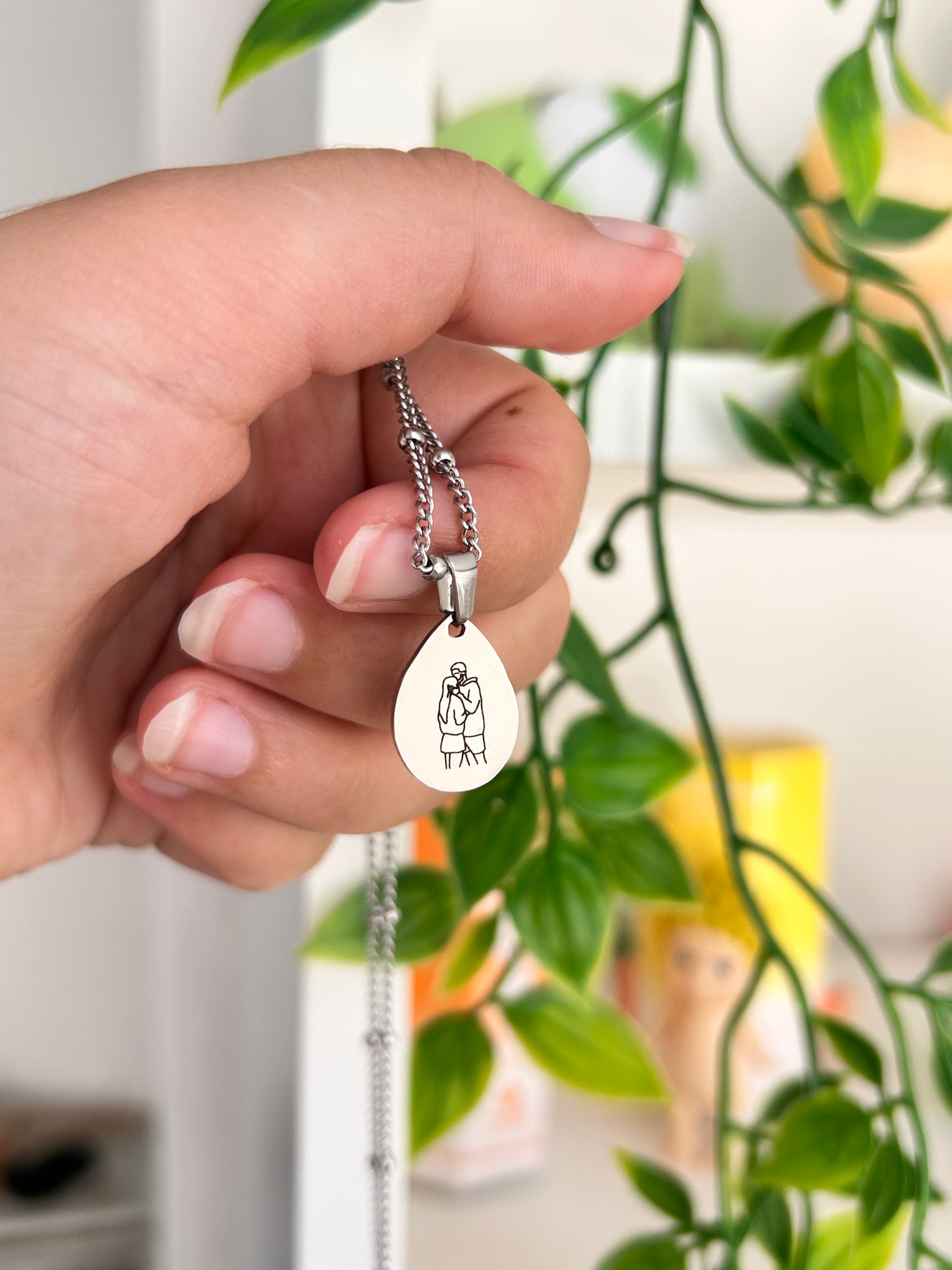 Engraved Line Drawing Necklace
